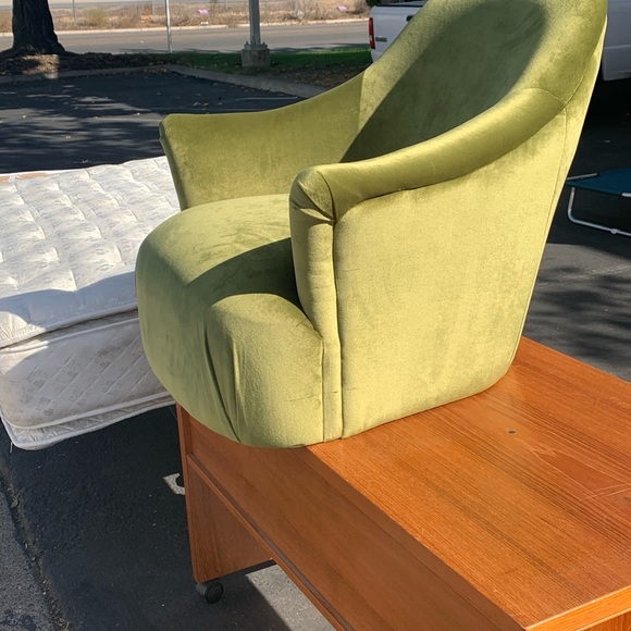 Green y2k sofa 💌|||| SOLD - Picture 2 of 2